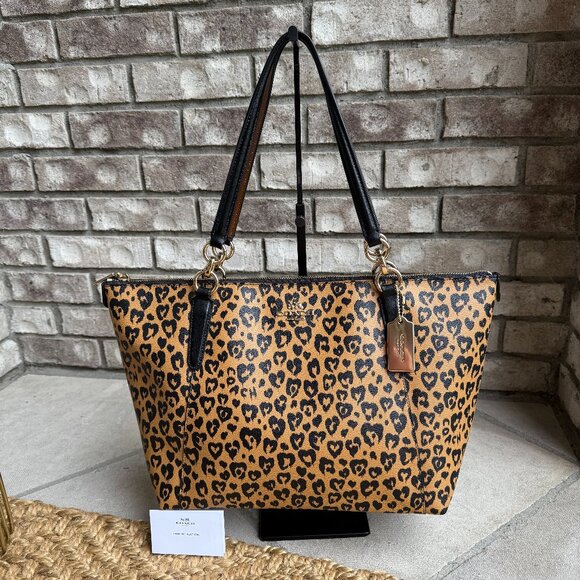 NWOT COACH AVA WILD HEART TOTE PRINT WOMEN'S SHOULDER BAG NEW - Picture 1 of 16